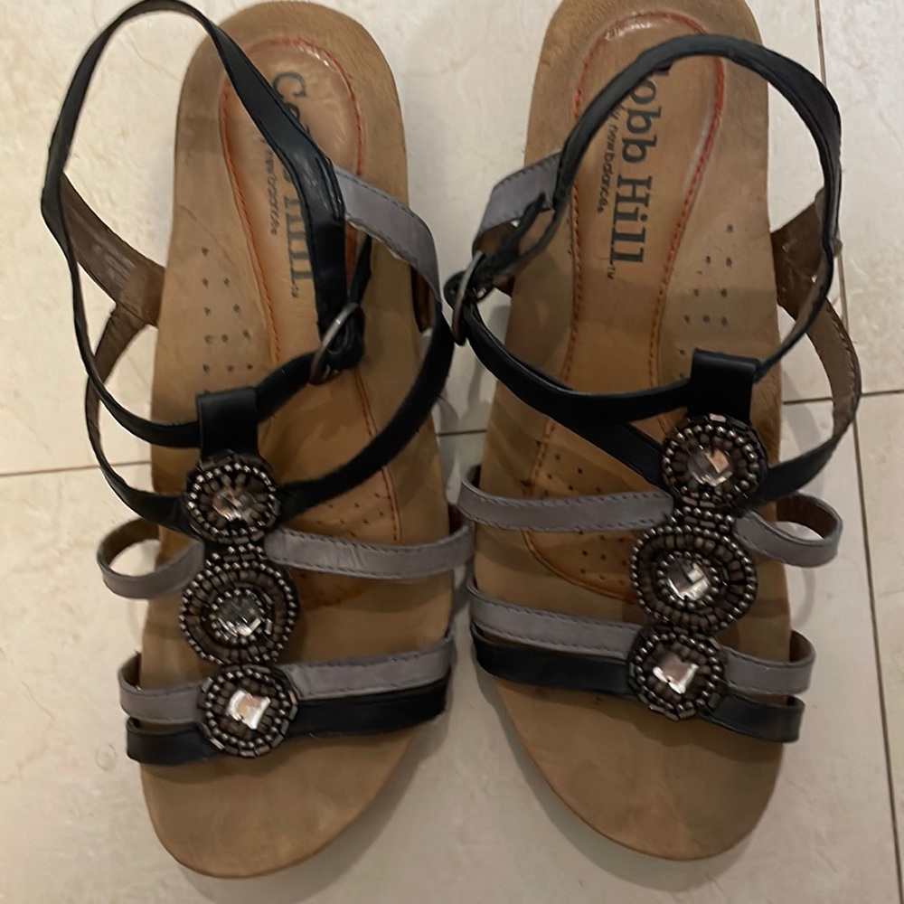 Women’s Cobb Hill size 71/2 all leather strappy sandals
